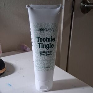 Jordan Essentials -Tootsie Tingle